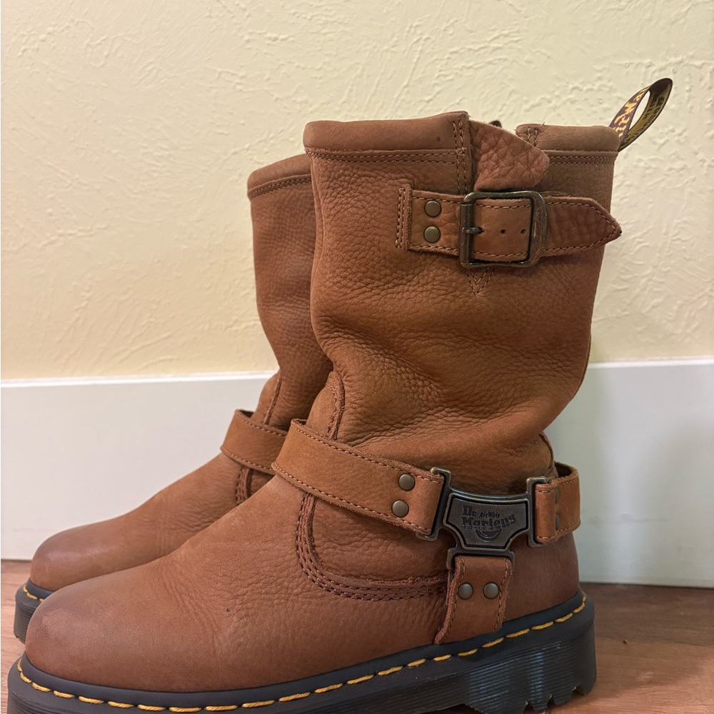 Dr. Martens Anistone Boot